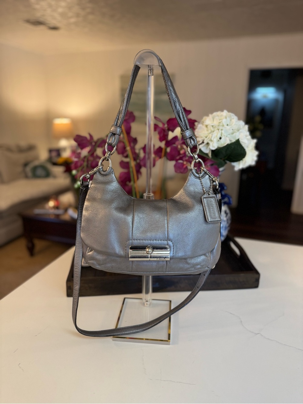 ๐ฉถ๐ฉถ VINTAGE COACH KRISTIN SILVER METALLIC LEATHER HOBO BAG!๐ฉถ๐ฉถ